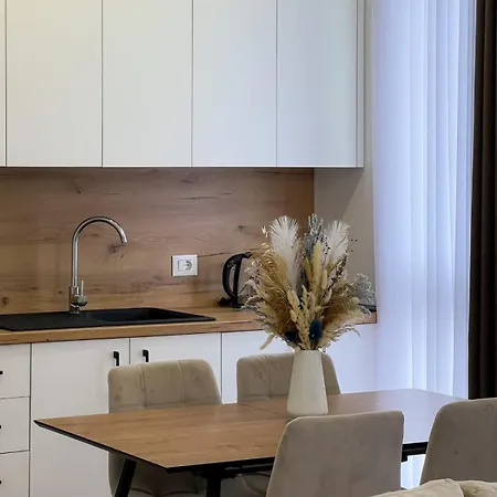 Boulevard * טיראנה